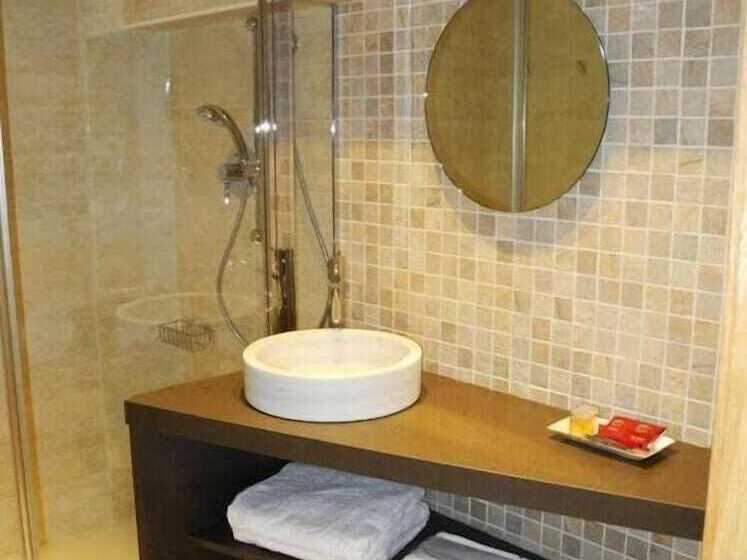 Отель Hospederia Chapitel