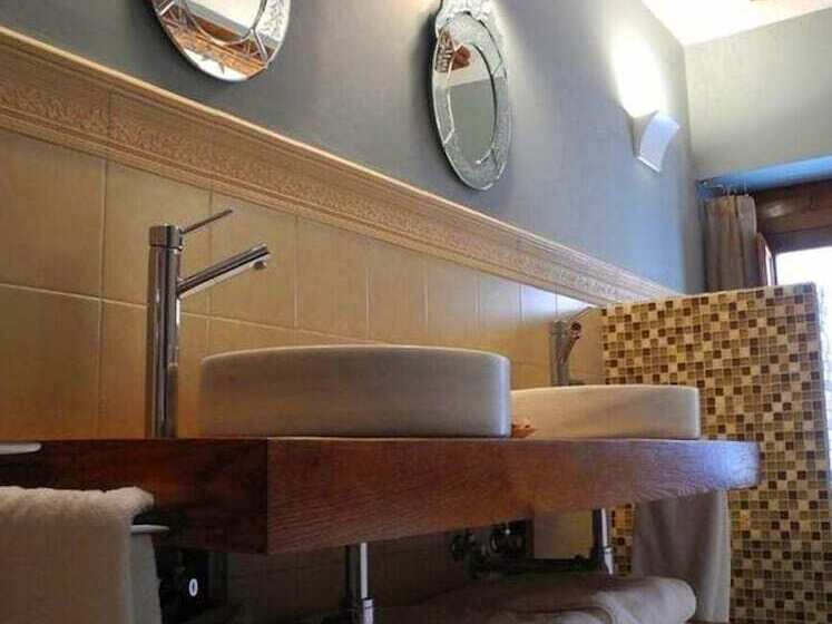 Отель Hospederia Chapitel