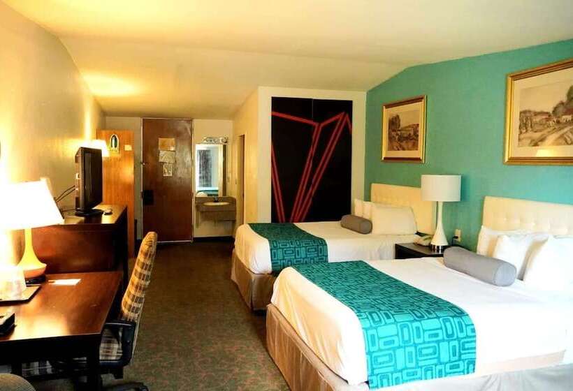 فندق Howard Johnson By Wyndham Lake City