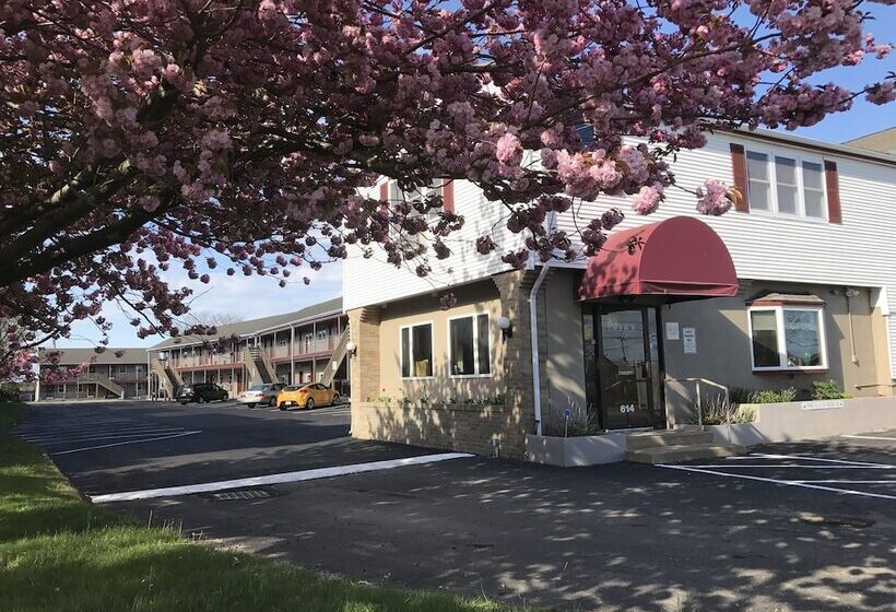 酒店 Hyannis Host Inn