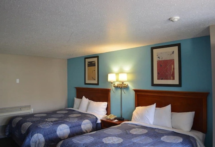 酒店 Hyannis Host Inn