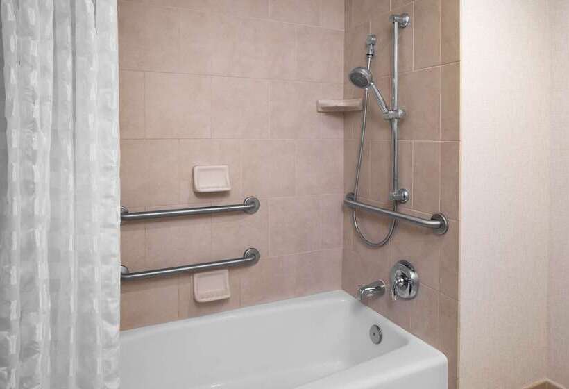 בית מלון כפרי Hyatt Place Long Island East End