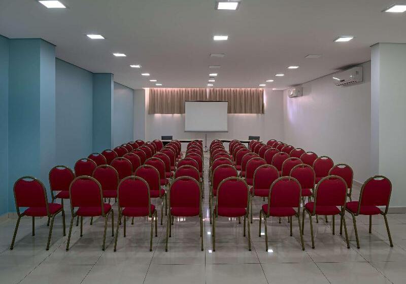 호텔 Ibis Styles Ribeirao Preto Maurilio Biagi