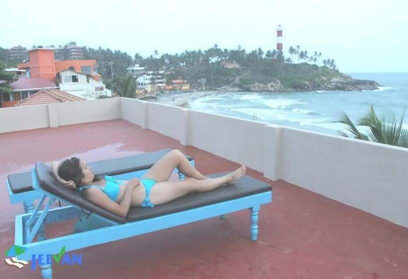 فندق Jeevan Ayurvedic Beach Resort