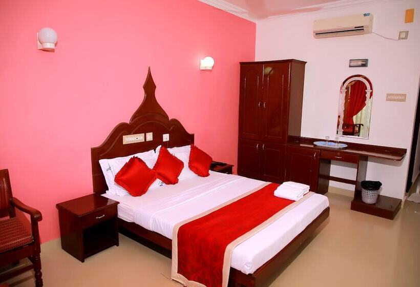 فندق Jeevan Ayurvedic Beach Resort