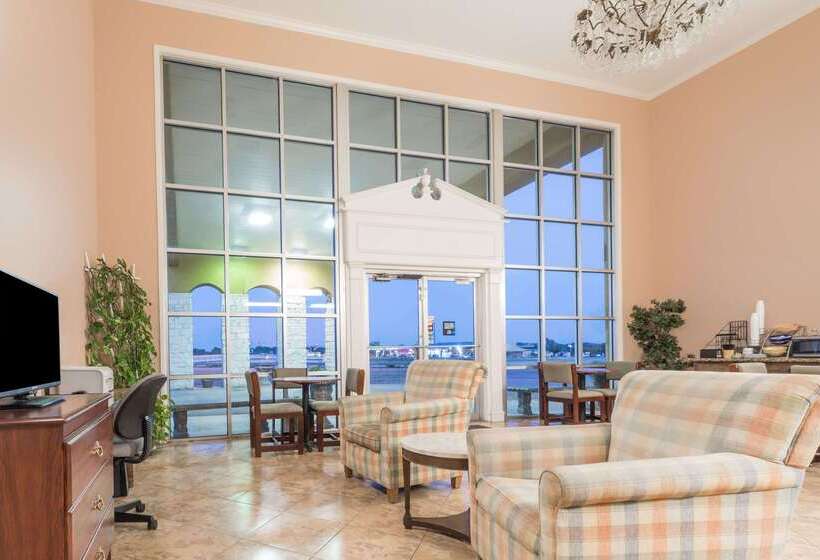 هتل Knights Inn Greenville