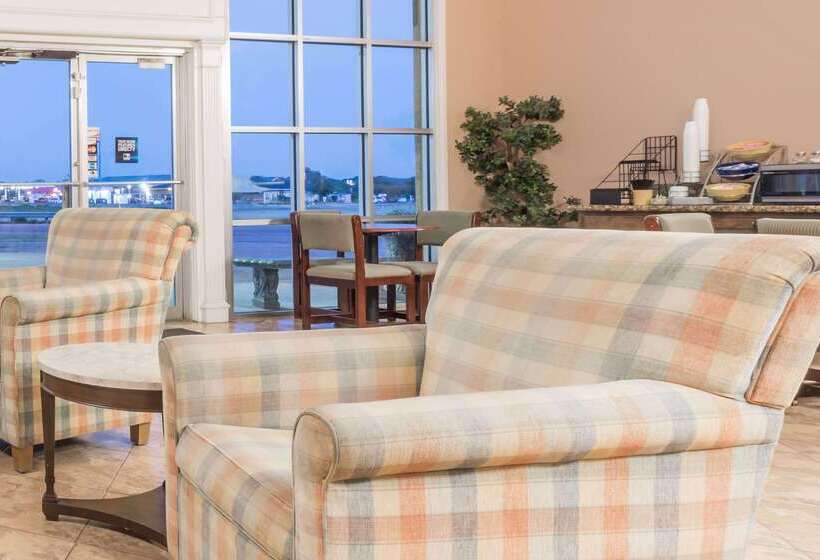 هتل Knights Inn Greenville