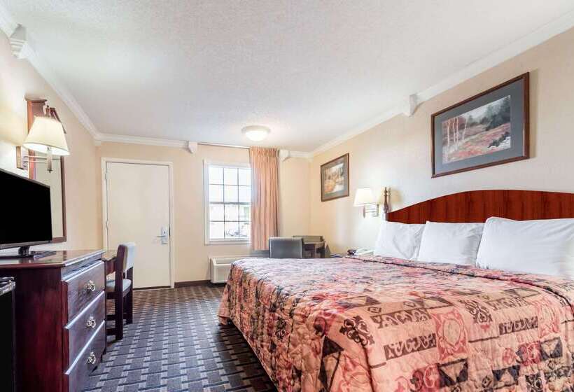 هتل Knights Inn Greenville