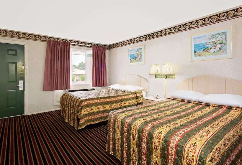 فندق Knights Inn Madison Heights