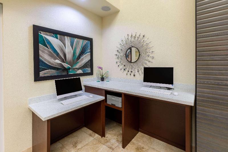 Отель La Quinta By Wyndham Houston New Caney