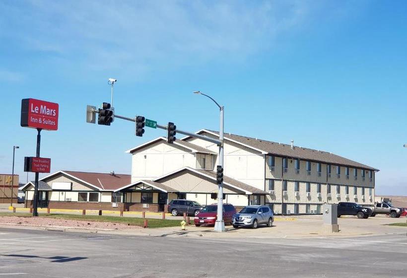 ホテル Le Mars Inn And Suites