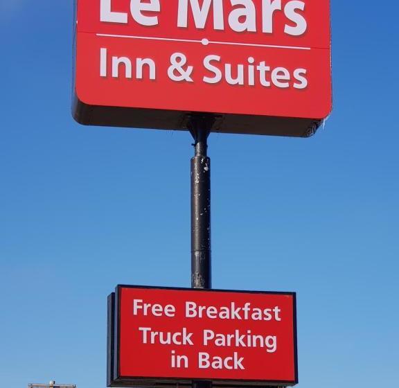 בית מלון כפרי Le Mars Inn And Suites