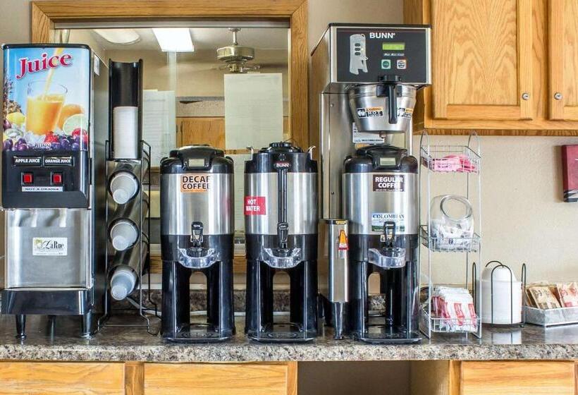 בית מלון כפרי Le Mars Inn And Suites