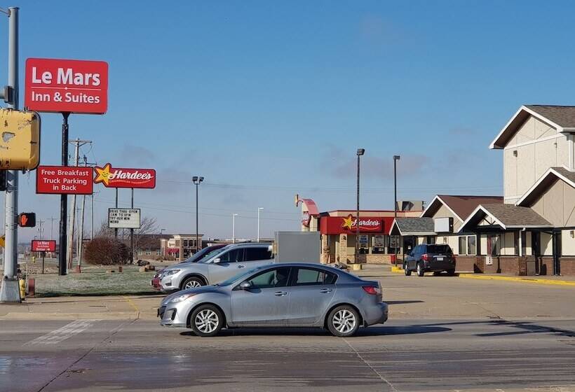 ホテル Le Mars Inn And Suites