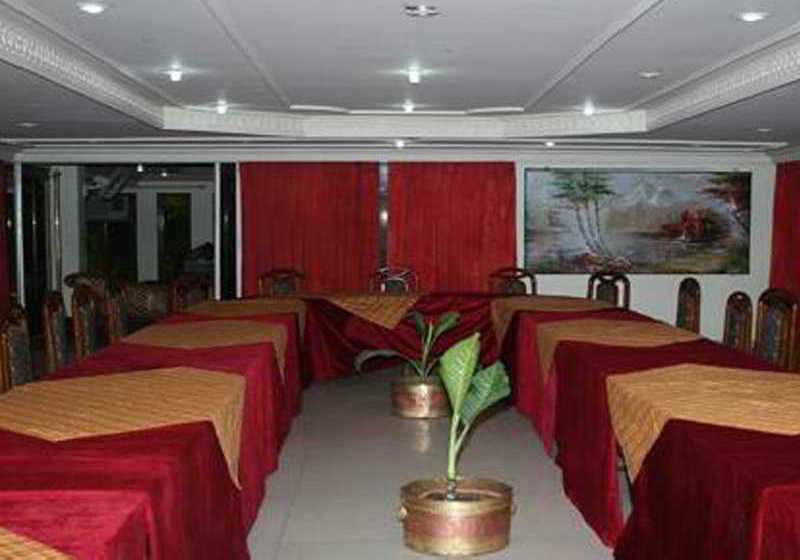 فندق Grand Continental