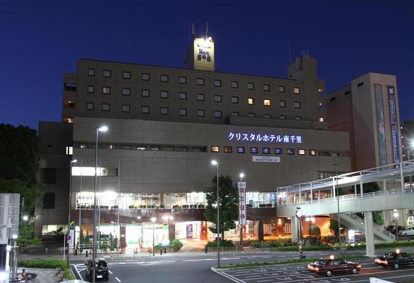 בית מלון כפרי Minamisenri Crystal