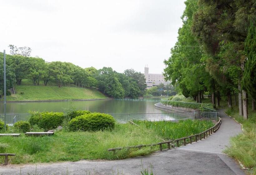 בית מלון כפרי Minamisenri Crystal