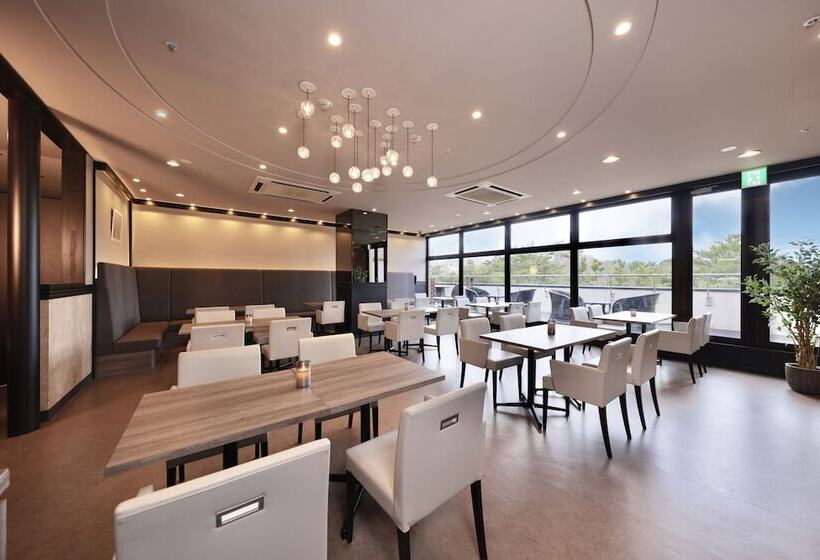 בית מלון כפרי Minamisenri Crystal