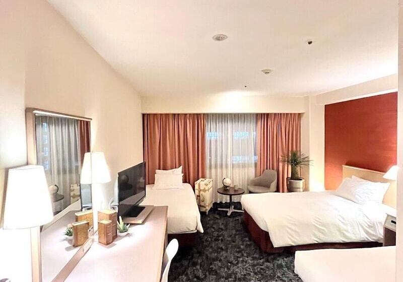 בית מלון כפרי Minamisenri Crystal