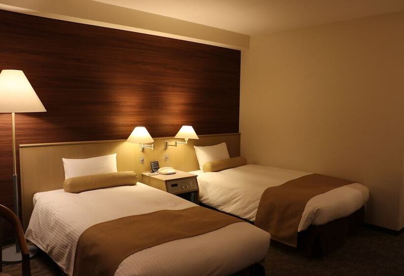 בית מלון כפרי Minamisenri Crystal