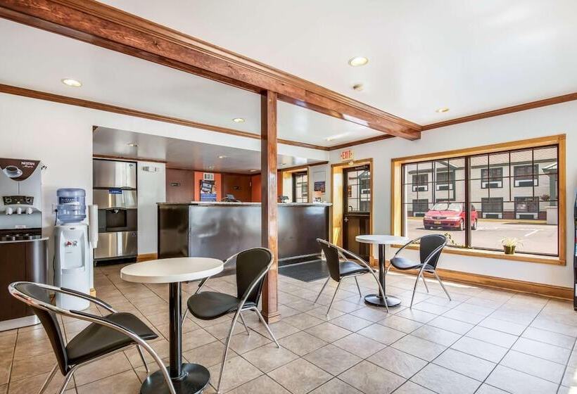 فندق Northway Inn Queensbury   Lake George