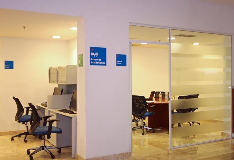 فندق One Ciudad Del Carmen Concordia