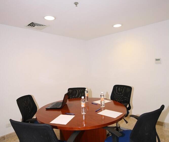 فندق One Ciudad Del Carmen Concordia