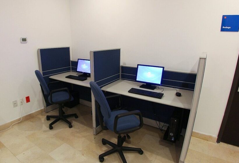 בית מלון כפרי One Culiacan Forum