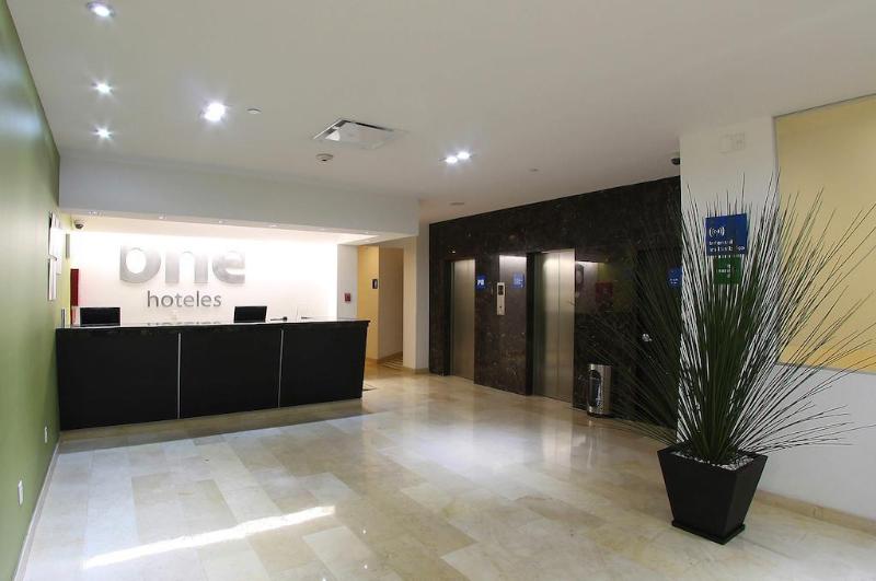 Отель One Culiacan Forum