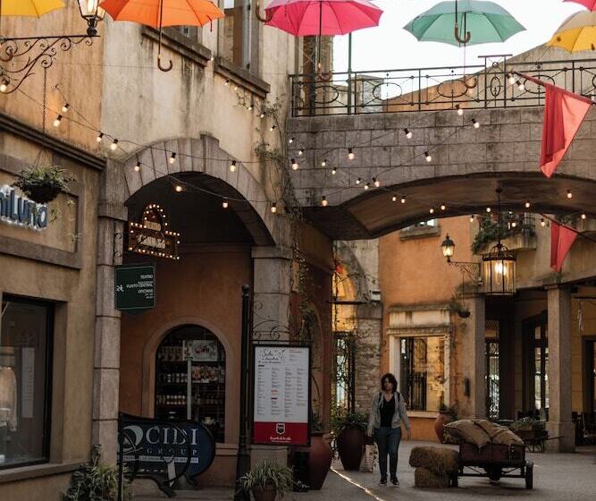 ホテル Plaza Central Canning