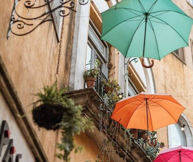 ホテル Plaza Central Canning