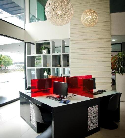 Отель Expo Plaza Business And Family Guadalajara