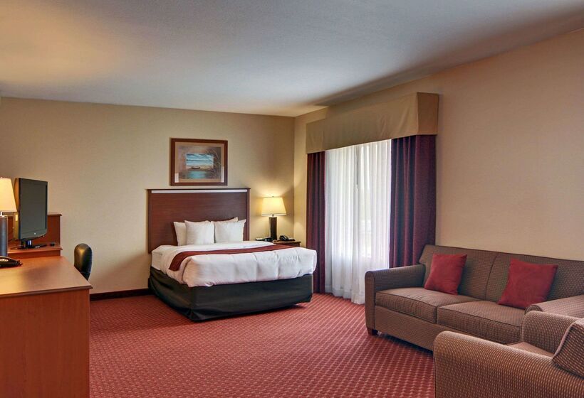 ホテル Quality Suites Near Cedar Creek Lake