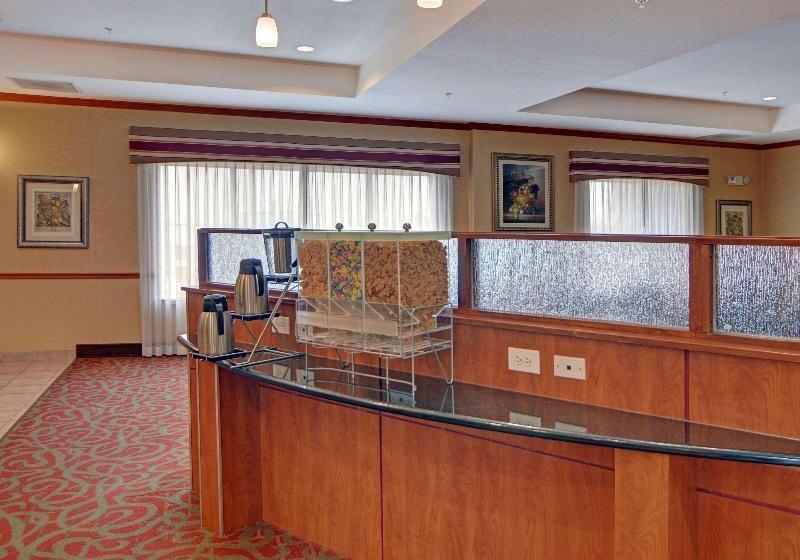 Отель Quality Suites Near Cedar Creek Lake