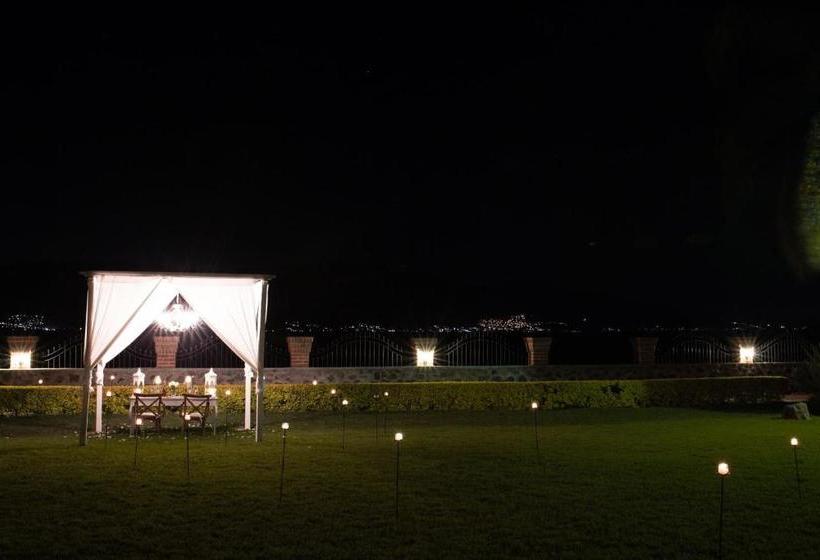 Отель Quinta San Carlos