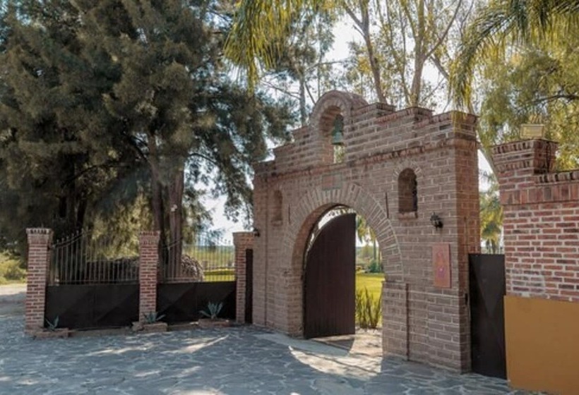 Отель Quinta San Carlos