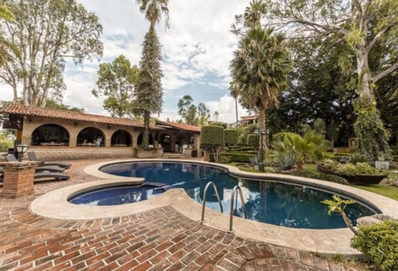 Отель Quinta San Carlos