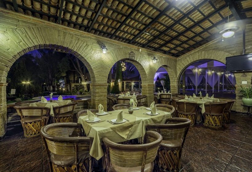 Отель Quinta San Carlos