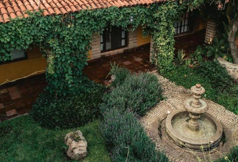 Отель Quinta San Carlos