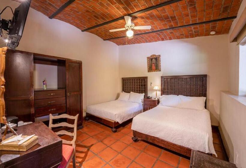 Отель Quinta San Carlos