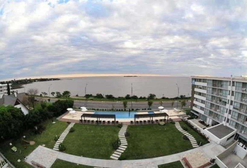 Real Colonia Hotel & Suites