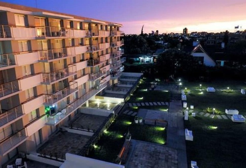 Real Colonia Hotel & Suites