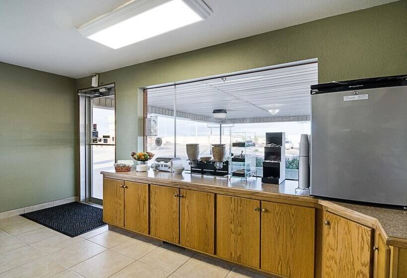 فندق Rodeway Inn