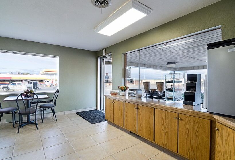 فندق Rodeway Inn