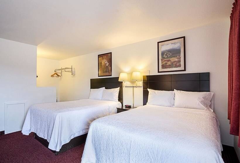 فندق Rodeway Inn