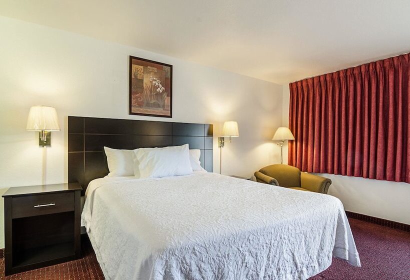 فندق Rodeway Inn