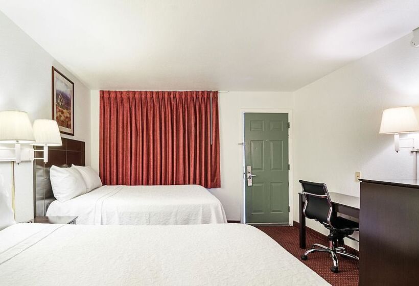 فندق Rodeway Inn