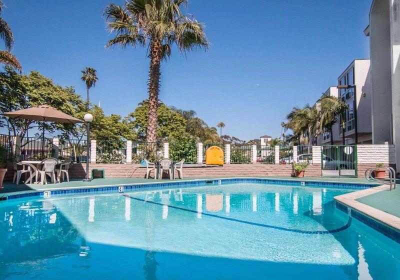 فندق Rodeway Inn Oceanside Marina