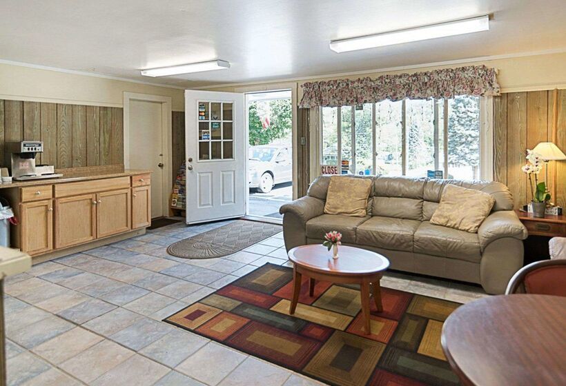 فندق Rodeway Inn