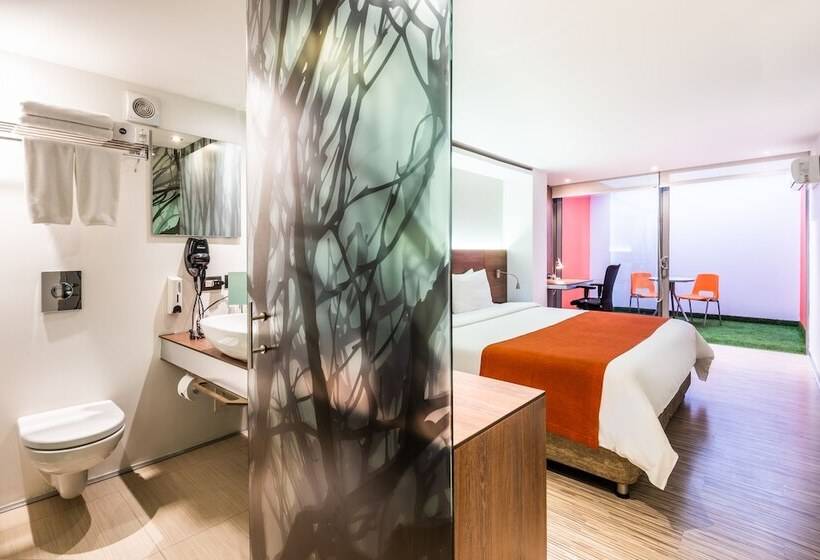 Отель Shg Bogota 100 Design